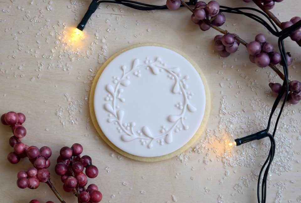 Mistletoe and berry Wreath Embosser - Image 3