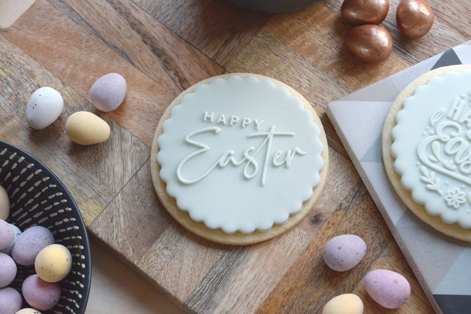 Hand-written "Happy Easter" embosser - Image 6