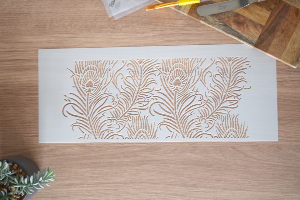 Peacock Feather Bold Cake Stencil - Image 2