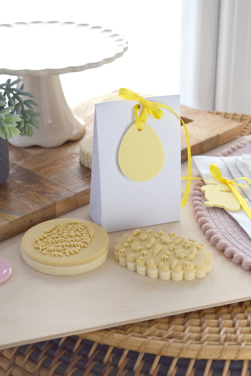 Easter egg shaped gift tag - Image 2