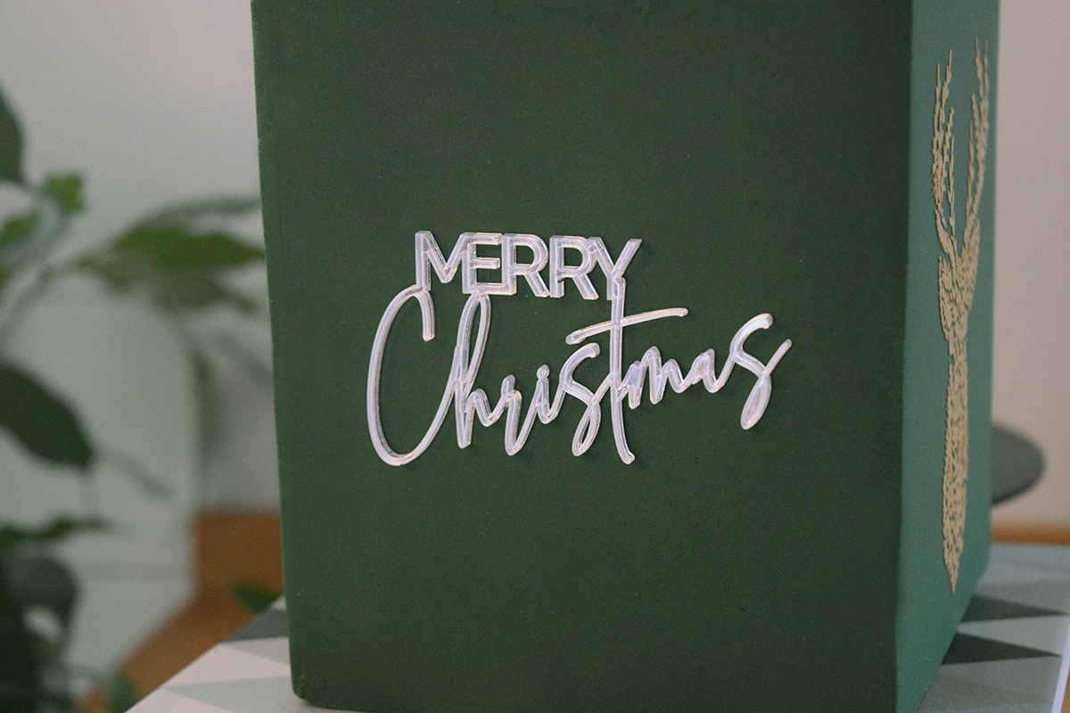 Handwritten Merry Christmas cake charm